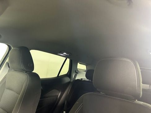 Used 2024 GMC Terrain SLE FWD image 12