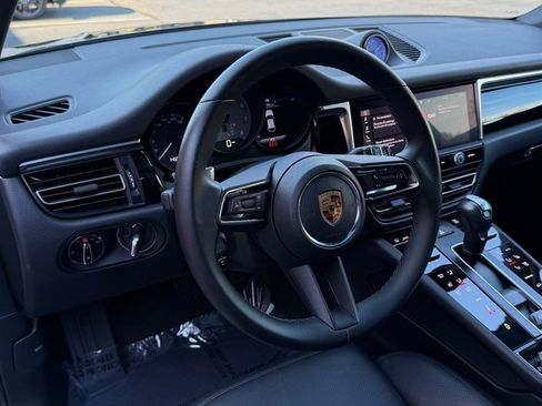 Used 2023 Porsche Macan S AWD/4WD image 17