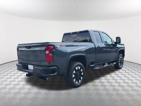 Used 2020 Chevrolet Silverado 2500 Custom w/ Custom Value Package AWD/4WD image 6