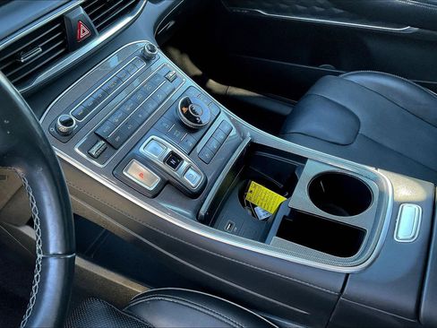 Certified 2023 Hyundai Santa Fe Limited image 18