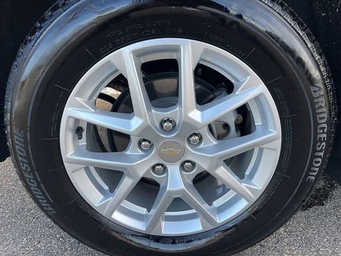 Used 2024 Chevrolet Equinox LT image 10