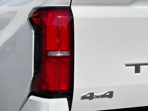 New 2026 Toyota Tacoma SR5 AWD/4WD image 31