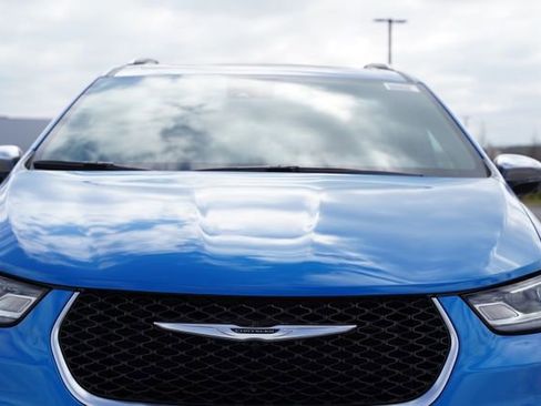 New 2026 Chrysler Pacifica Pinnacle image 39