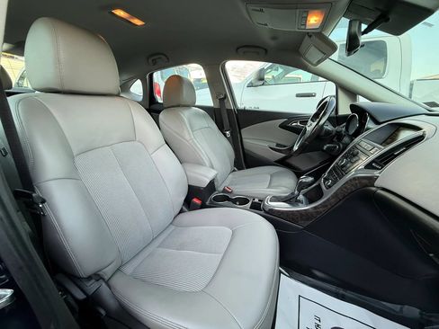 Used 2015 Buick Verano FWD image 31