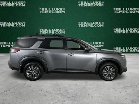 Used 2024 Nissan Pathfinder SV w/ Black Appearance Package image 4