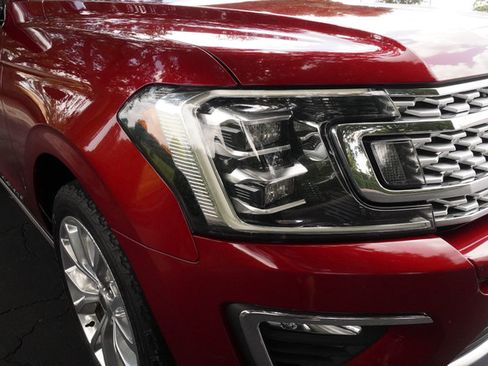 Used 2019 Ford Expedition Platinum RWD image 34