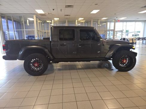 Used 2020 Jeep Gladiator Rubicon AWD/4WD image 9