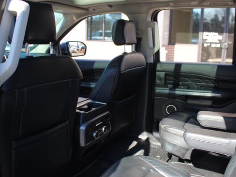 Used 2018 Ford Expedition Max Platinum image 30