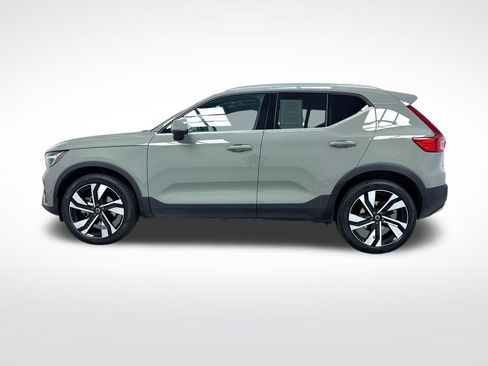 Used 2024 Volvo XC40 B5 Ultimate w/ Protection Package Premier AWD/4WD image 11
