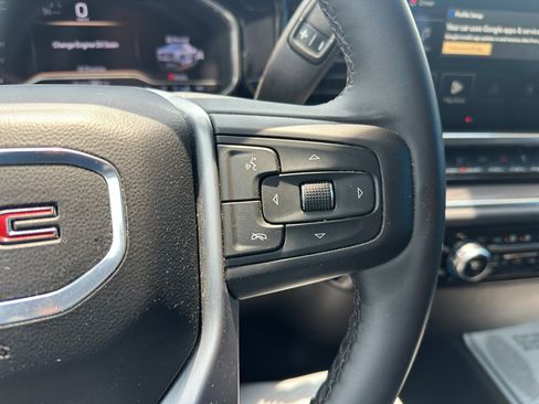 Used 2025 GMC Sierra 1500 SLT image 19