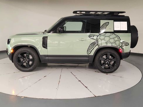 Used 2023 Land Rover Defender 110 75th Limited Edition AWD/4WD image 5