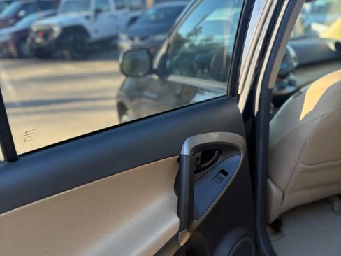 Used 2011 Toyota RAV4 2WD w/ Base L4 Extra Value Pkg image 25