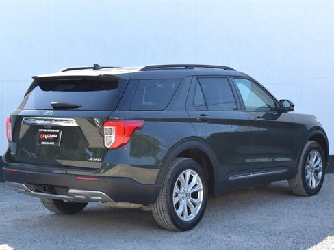 Used 2024 Ford Explorer XLT w/ Equipment Group 202A AWD/4WD image 5
