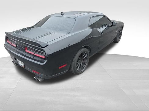 Used 2018 Dodge Challenger R/T Scat Pack RWD image 8