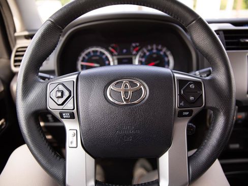 Used 2018 Toyota 4Runner SR5 Premium AWD/4WD image 11