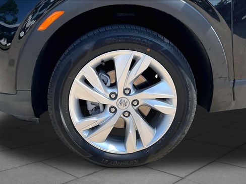 Used 2025 Buick Encore GX Preferred AWD/4WD image 11