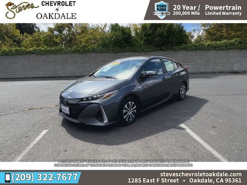 Used 2022 Toyota Prius Prime XLE image 5