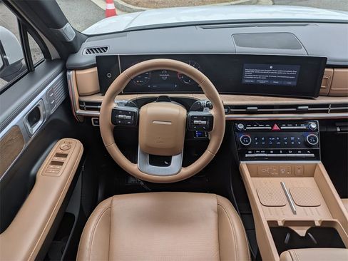 Used 2025 Hyundai Santa Fe Limited image 14