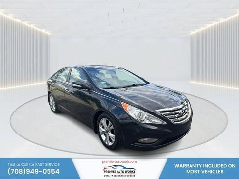 Used 2013 Hyundai Sonata SE FWD image 1