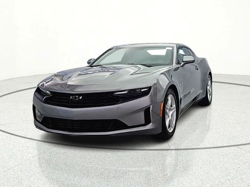 Used 2023 Chevrolet Camaro LT image 2