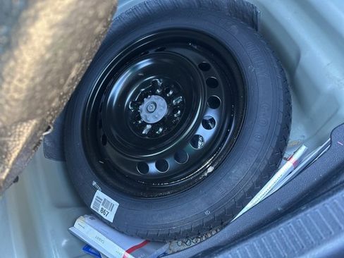 Used 2023 Toyota Camry SE image 14