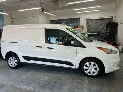 Used 2019 Ford Transit Connect XLT image 3