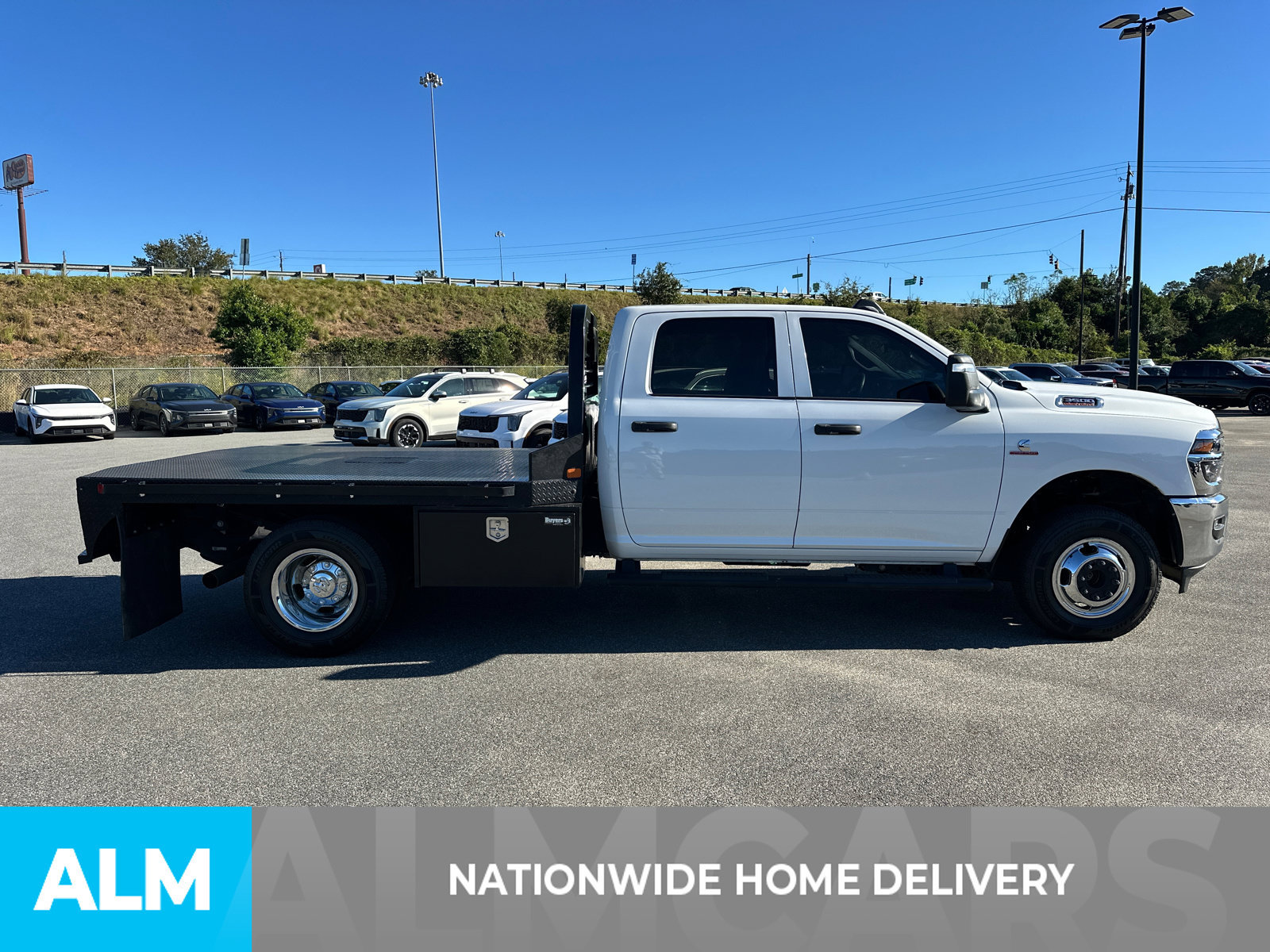 Used 2026 RAM 3500 Tradesman w/ Chrome Appearance Group A AWD/4WD image 4