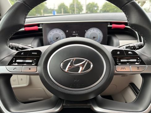 Used 2023 Hyundai Tucson SEL w/ Convenience Package FWD image 10