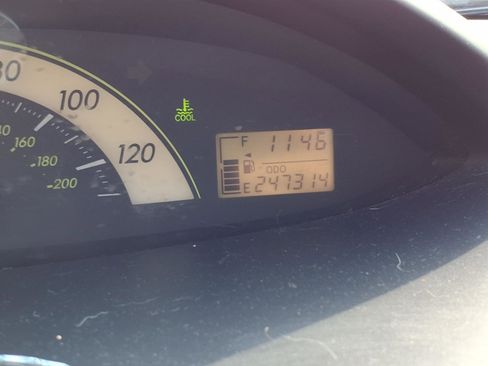 Used 2008 Toyota Yaris Sedan image 11