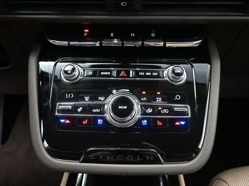 Used 2020 Lincoln Corsair FWD w/ Equipment Group 101A image 28
