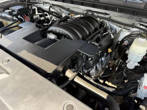Used 2018 Chevrolet Silverado 1500 LT w/ All Star Edition RWD image 29