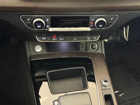 Used 2022 Audi Q5 2.0T Premium AWD/4WD image 18