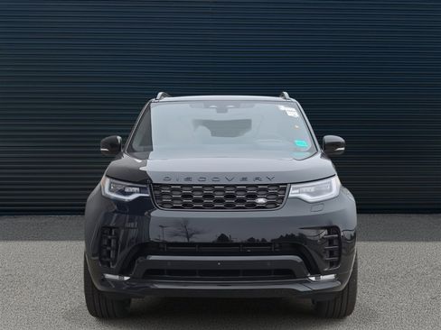 Used 2025 Land Rover Discovery Dynamic SE AWD/4WD image 2