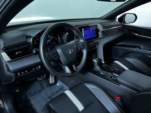 Certified 2025 Toyota Camry SE image 12