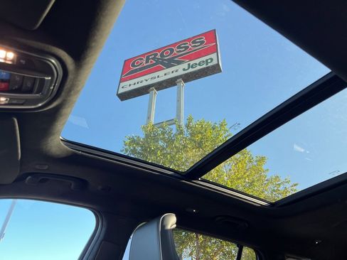 New 2025 Jeep Grand Cherokee L Summit image 5