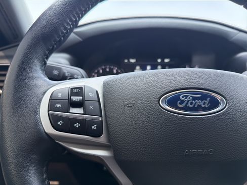 Used 2021 Ford Explorer XLT w/ Equipment Group 202A RWD image 28