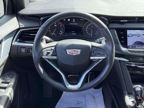 Used 2024 Cadillac XT6 Sport w/ Technology Package AWD/4WD image 17