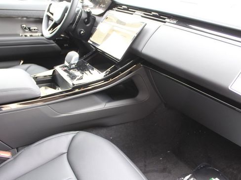New 2026 Land Rover Range Rover Sport Dynamic SE AWD/4WD image 32
