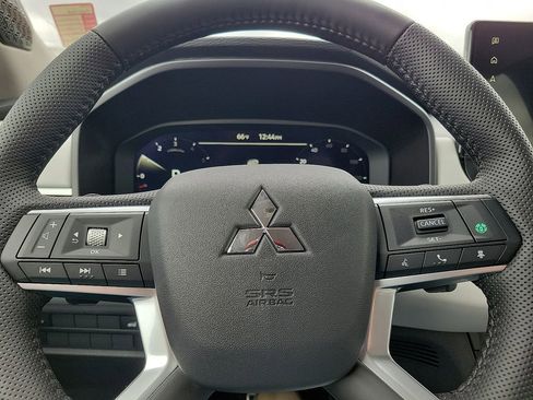 New 2025 Mitsubishi Outlander PLATINUM EDITION image 15