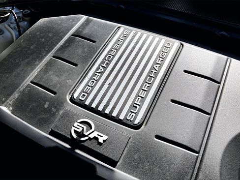 Used 2017 Land Rover Range Rover Sport SVR image 28