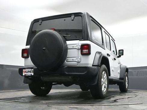 Used 2020 Jeep Wrangler Unlimited Sport S image 45