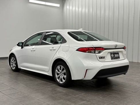 Used 2023 Toyota Corolla LE image 4
