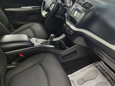 Used 2019 Dodge Journey SE w/ Connectivity Group image 10