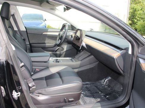 Used 2023 Tesla Model 3 Standard Range RWD image 10