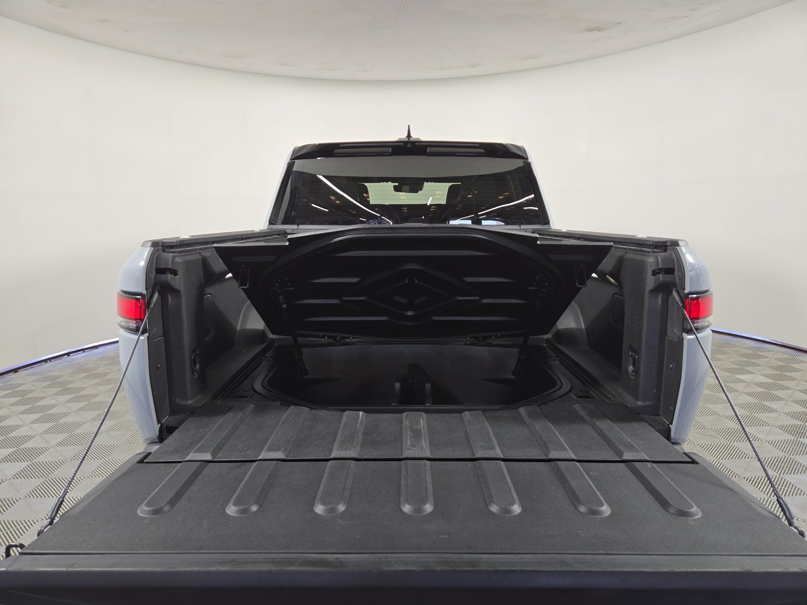 Used 2023 Rivian R1T Adventure Quad AWD/4WD image 15