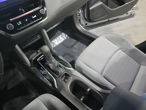 Used 2024 Toyota Corolla Cross AWD Hybrid w/ Moonroof Package image 24