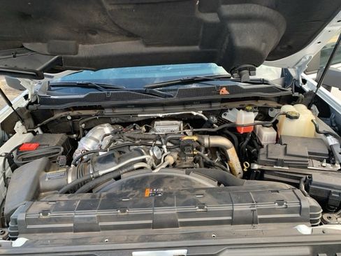 Used 2023 Chevrolet Silverado 2500 High Country w/ Z71 Off-Road Package image 8