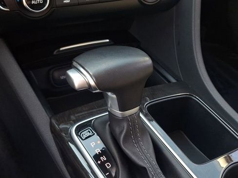 Used 2018 Kia Optima EX image 14