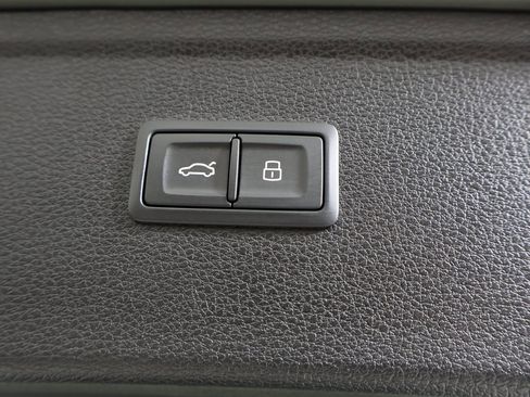 Used 2023 Audi Q5 2.0T Premium Plus w/ Premium Plus Package image 16