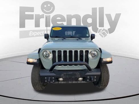 Used 2023 Jeep Gladiator Sport image 8